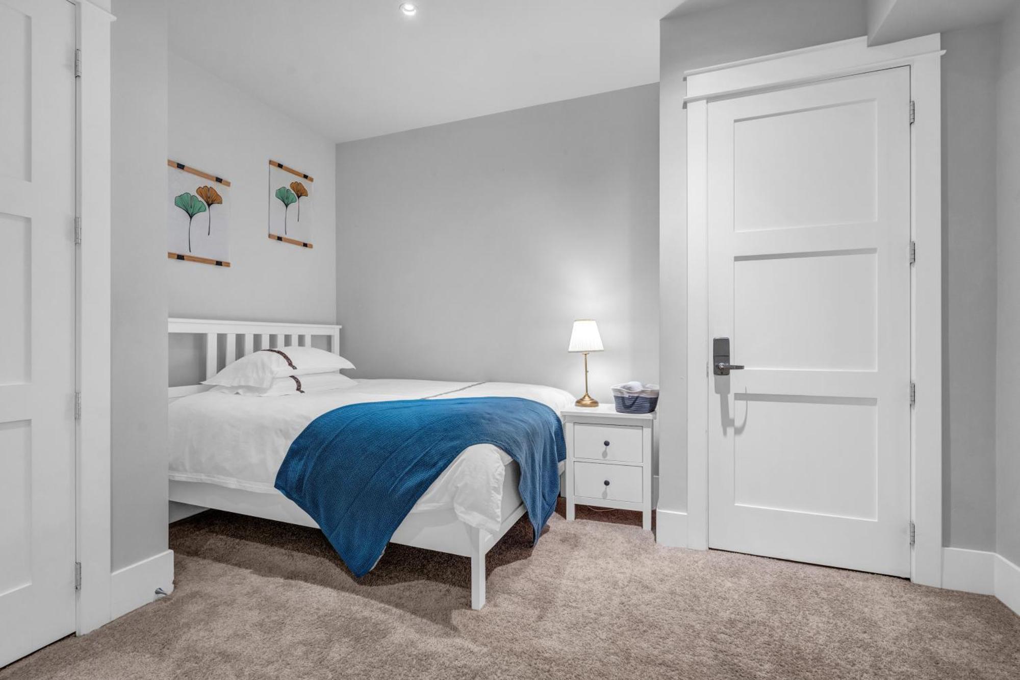 Vancouver West Cozy Retreat By Host Launch Экстерьер фото